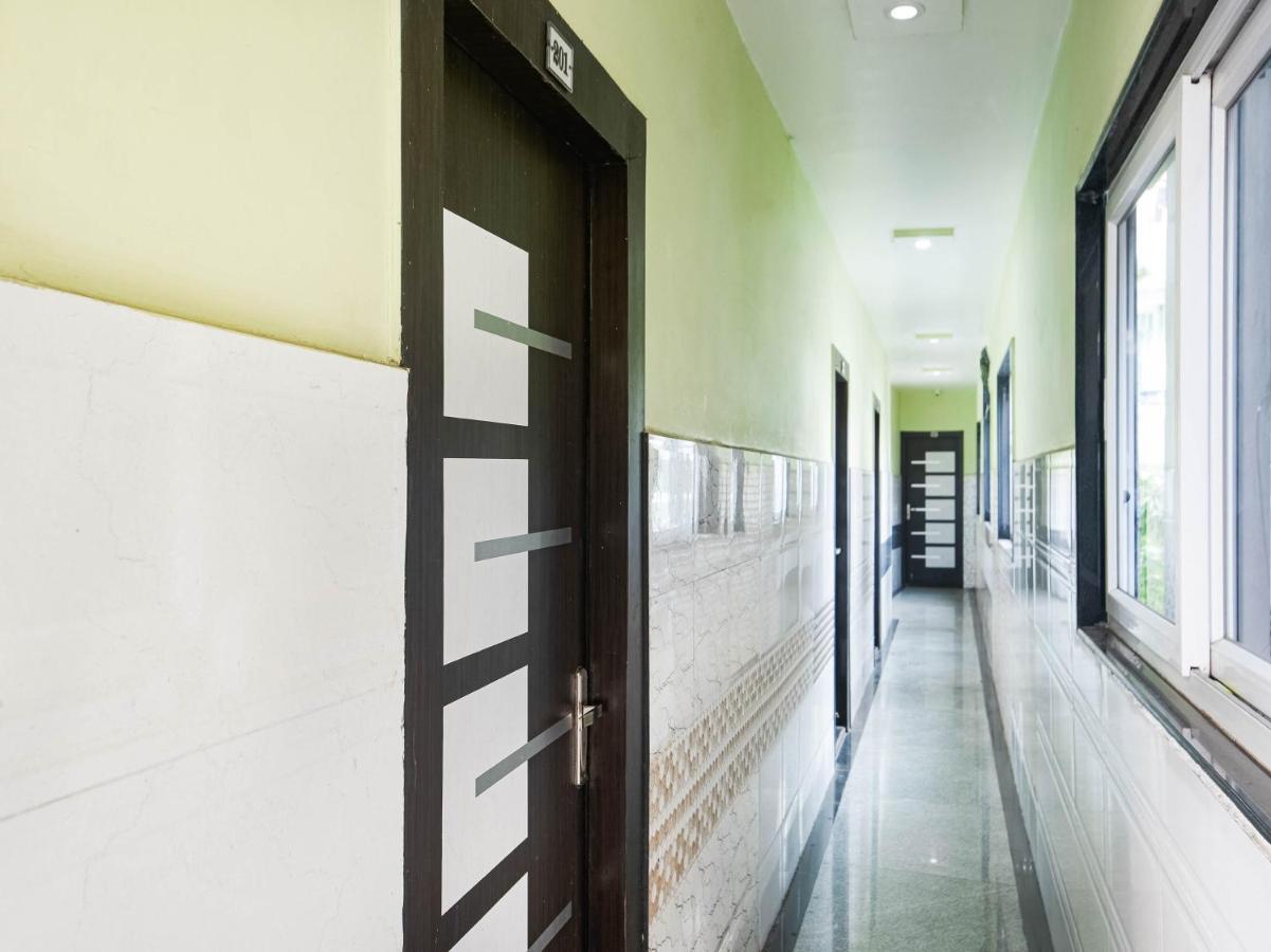 Oyo 74206 Ssr Residency Ξενοδοχείο Βιζαχαπατνάμ Εξωτερικό φωτογραφία
