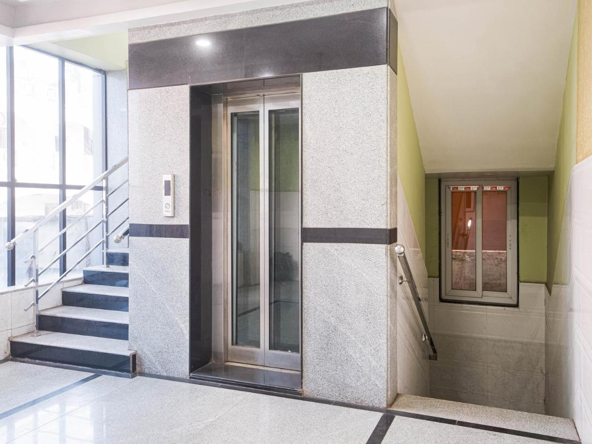 Oyo 74206 Ssr Residency Ξενοδοχείο Βιζαχαπατνάμ Εξωτερικό φωτογραφία